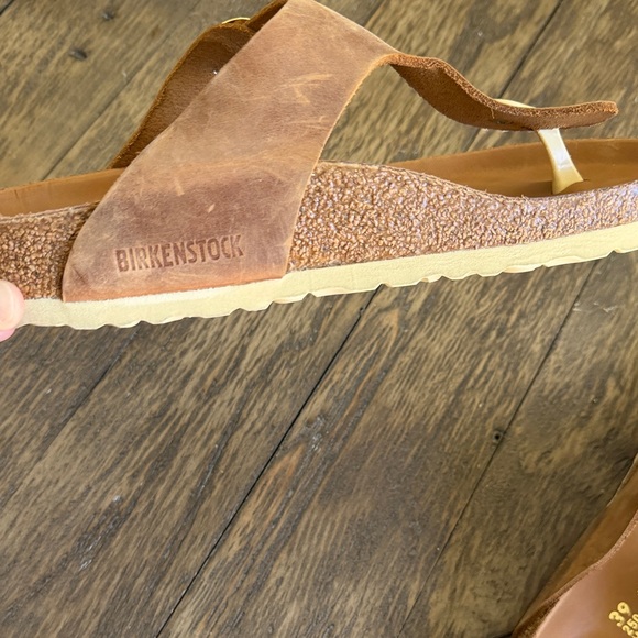 Birkenstock Gizeh Women’s size 39 cognac oiled leather. - Picture 3 of 8